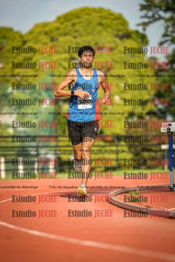 Fotos de los 3000 m llanos de varones