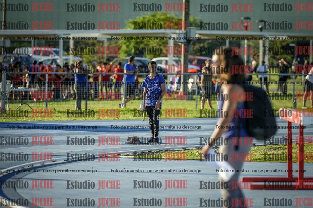 Fotos de las Postas 5x80 m de mujeres y varones