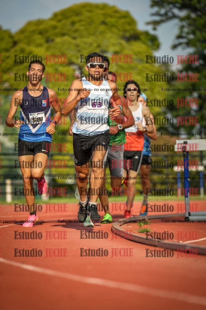 Fotos de los 3000 m llanos de varones