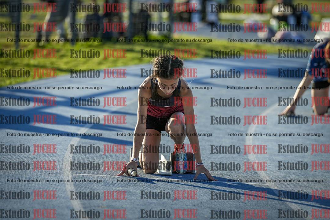Fotos de las Postas 5x80 m de mujeres y varones
