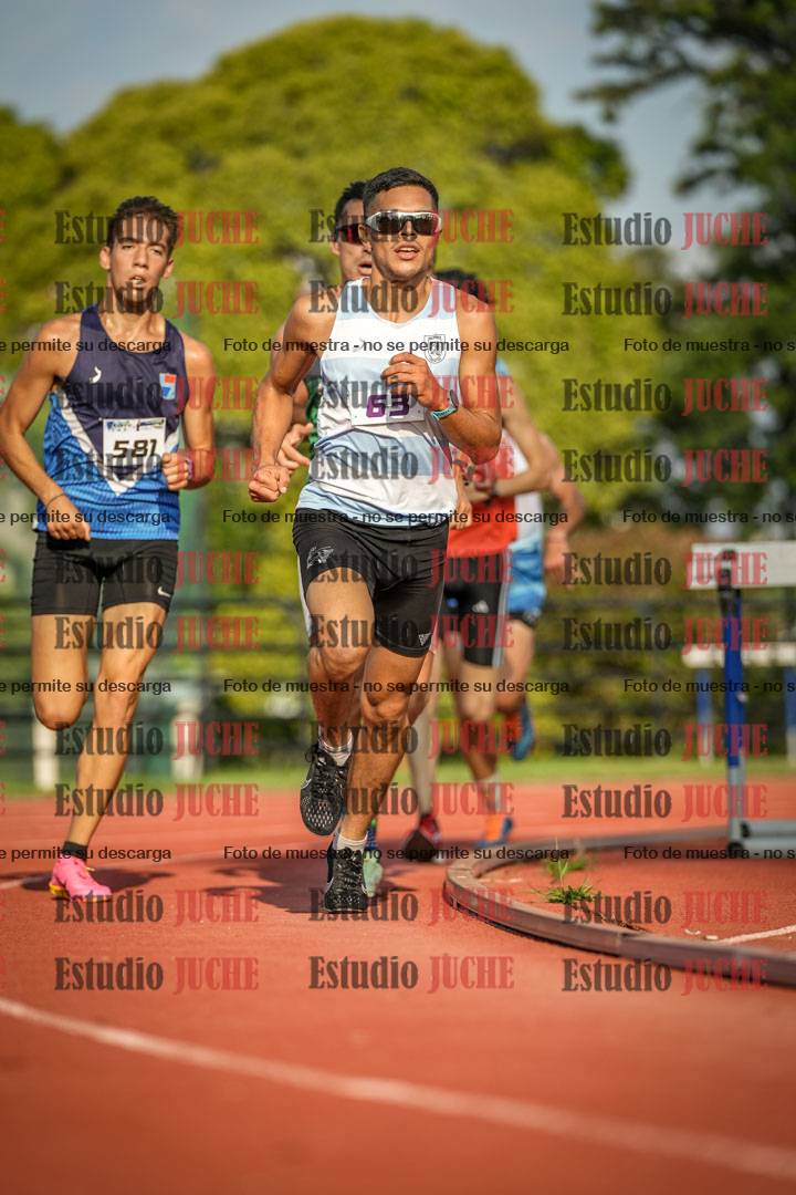 Fotos de los 3000 m llanos de varones