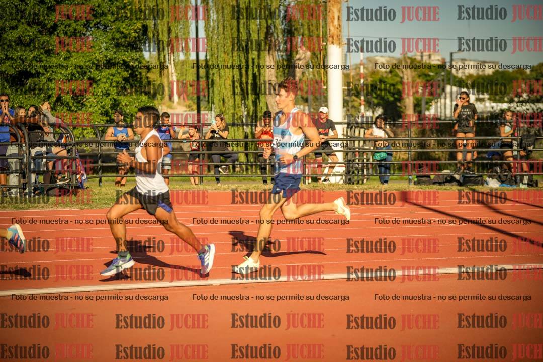 Fotos de los 3000 m llanos de varones