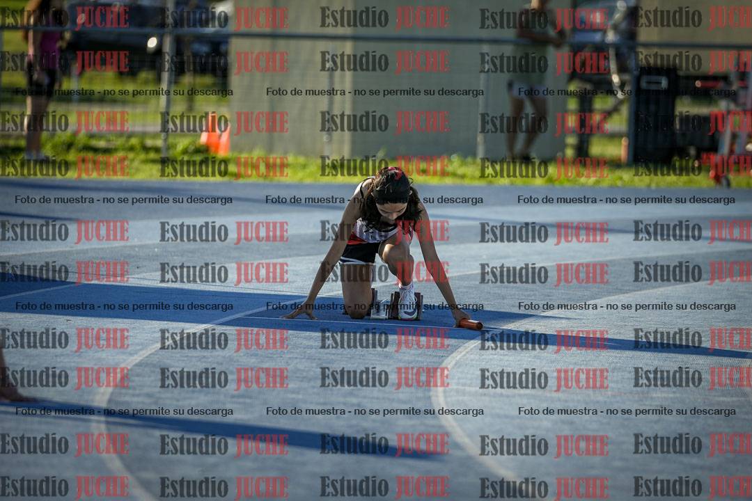 Fotos de las Postas 5x80 m de mujeres y varones