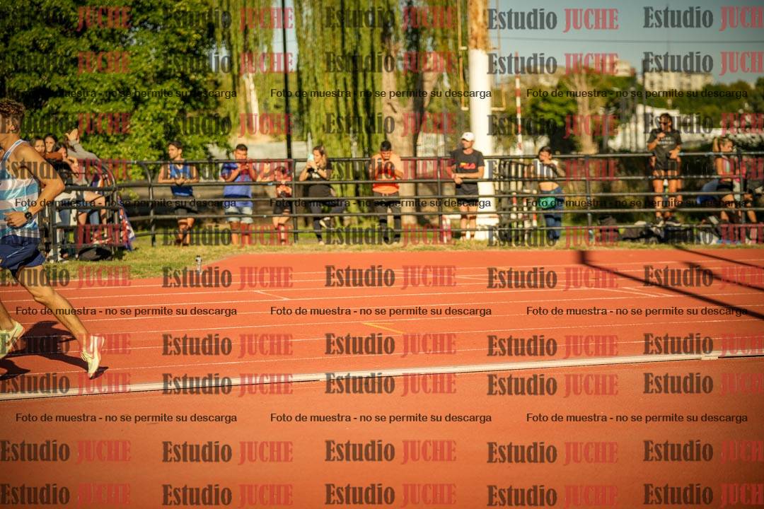 Fotos de los 3000 m llanos de varones