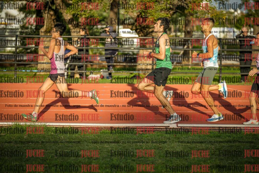 Fotos de los 3000 m llanos de varones