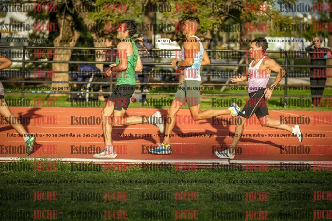 Fotos de los 3000 m llanos de varones