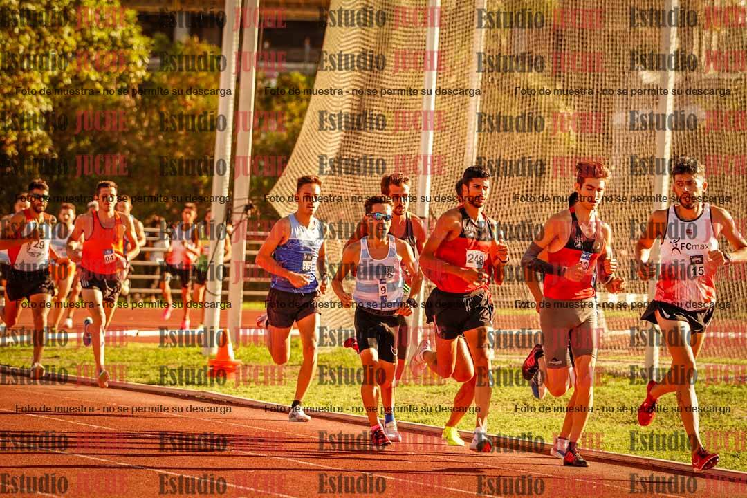 Fotos de los 3000 m llanos de varones