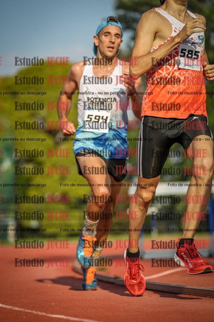 Fotos de los 3000 m llanos de varones