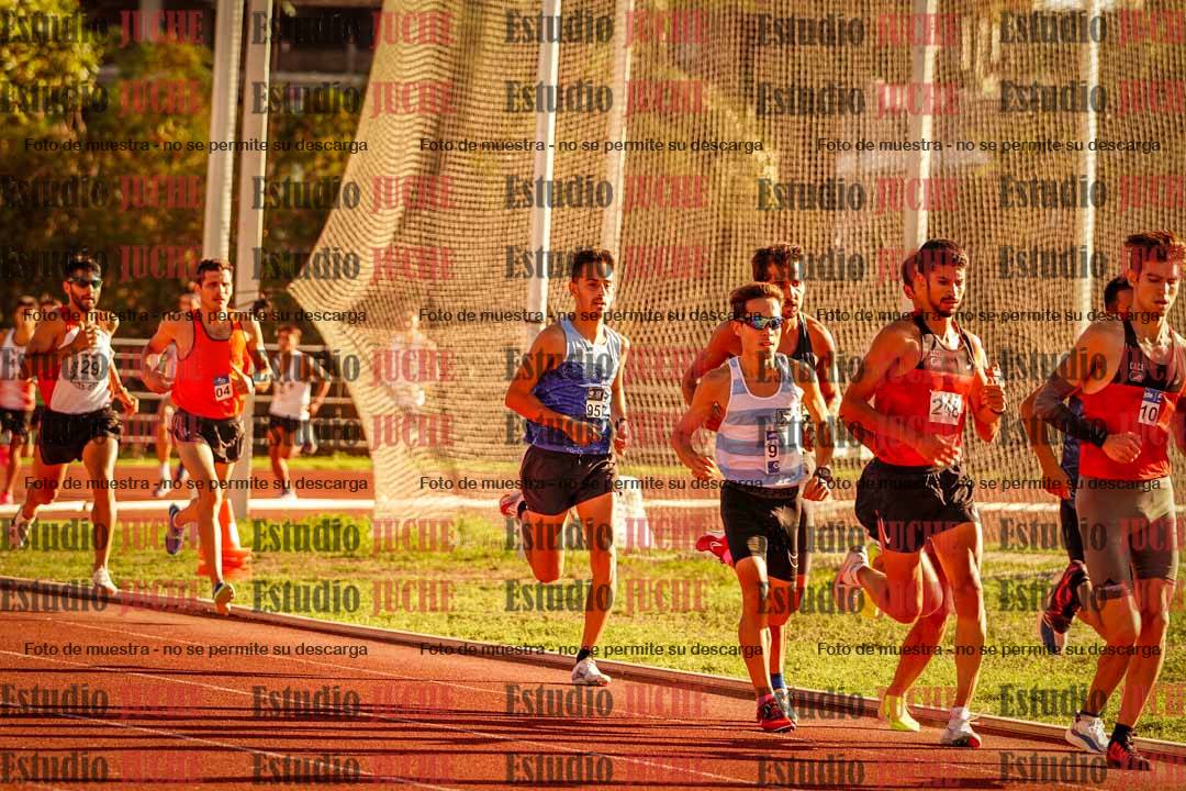Fotos de los 3000 m llanos de varones