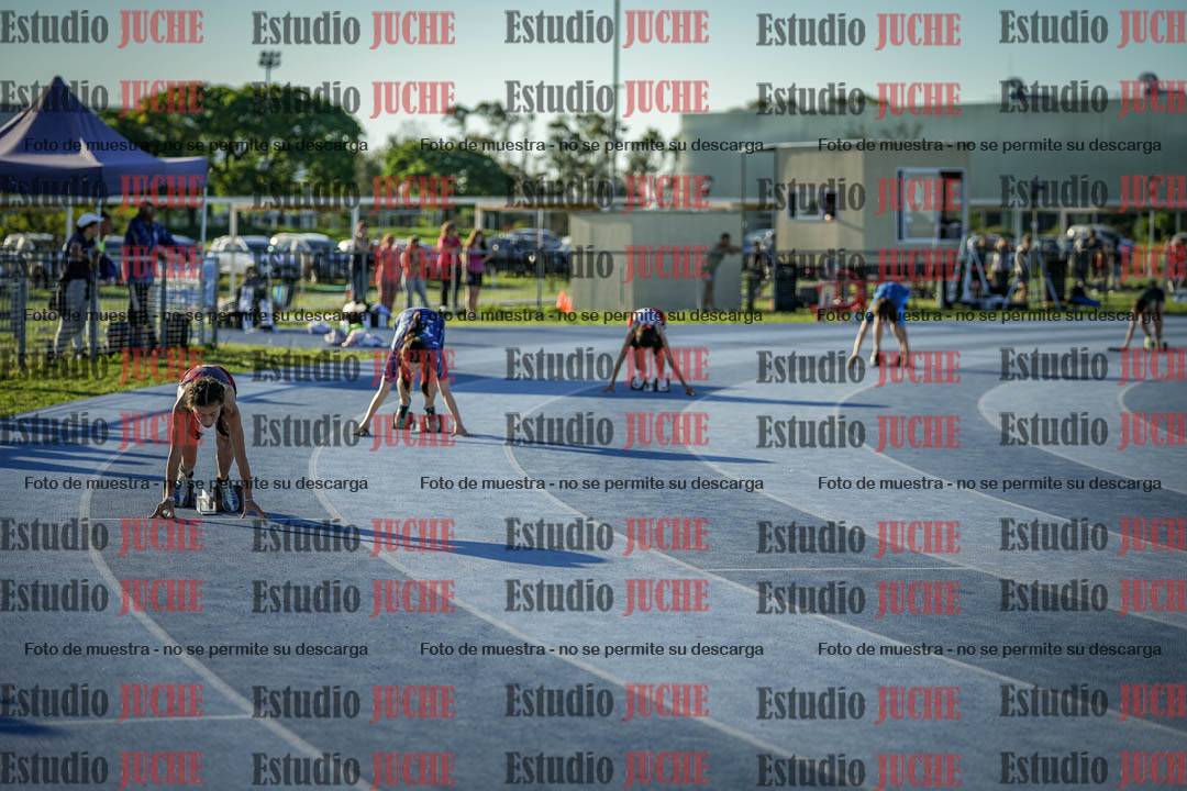 Fotos de las Postas 5x80 m de mujeres y varones