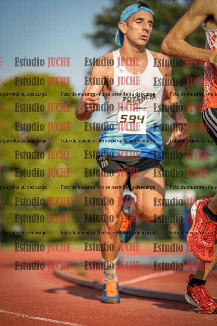 Fotos de los 3000 m llanos de varones