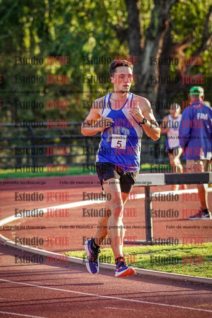 Fotos de los 3000 m llanos de varones