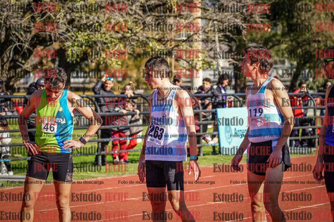 Fotos de los 3000 m llanos de varones