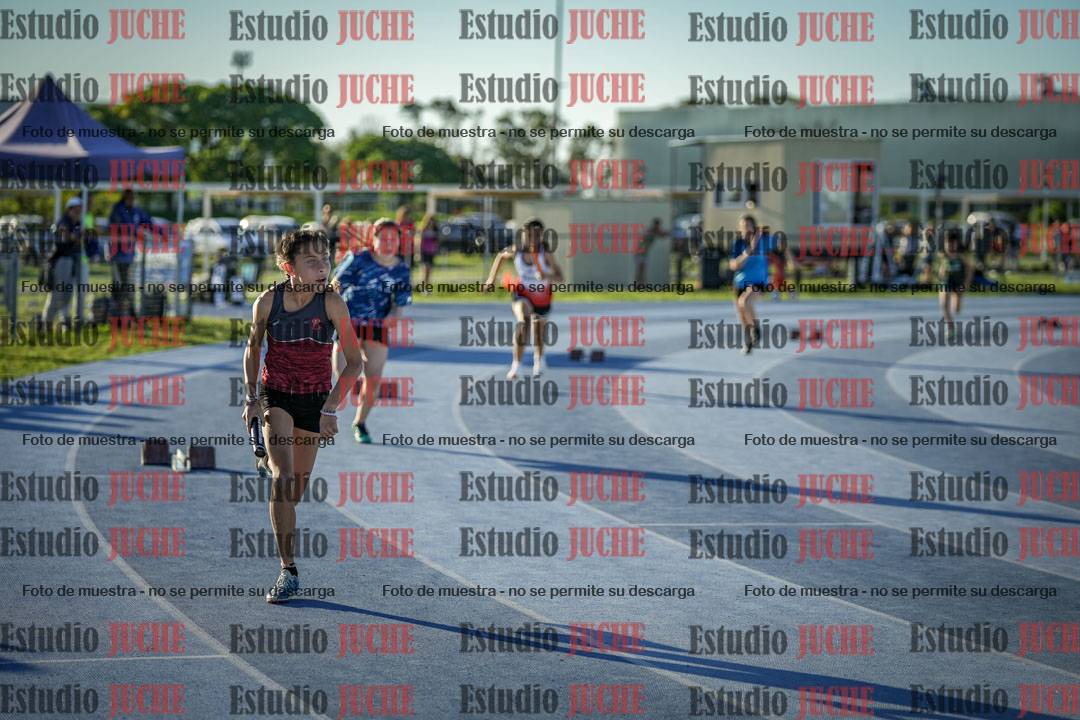 Fotos de las Postas 5x80 m de mujeres y varones