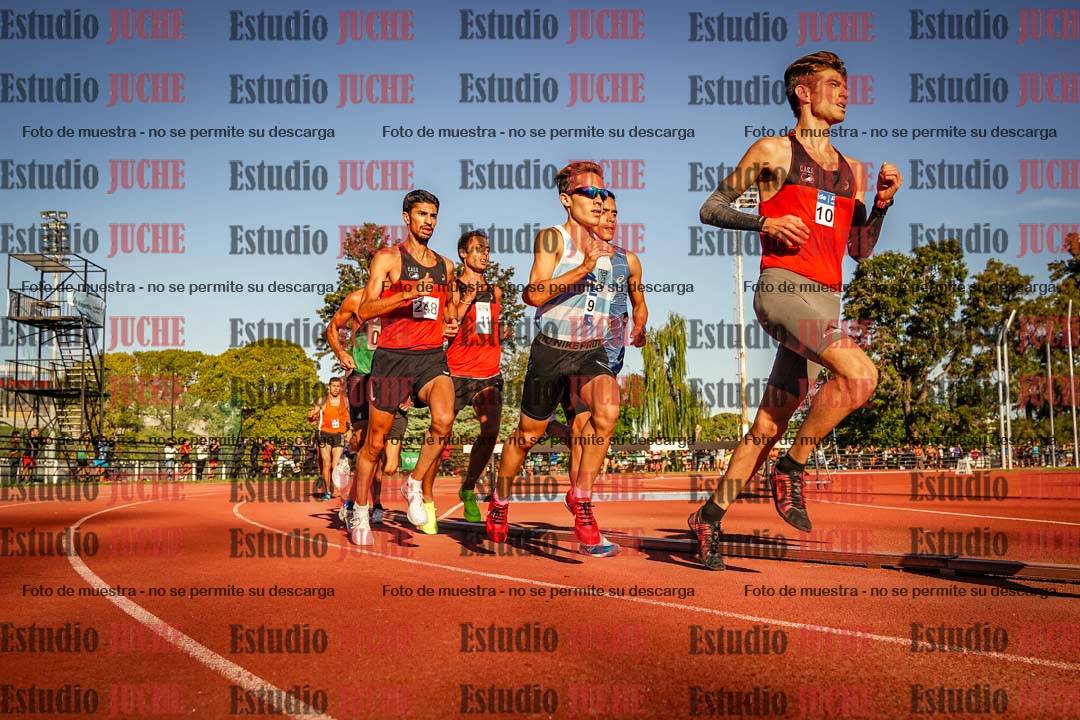 Fotos de los 3000 m llanos de varones