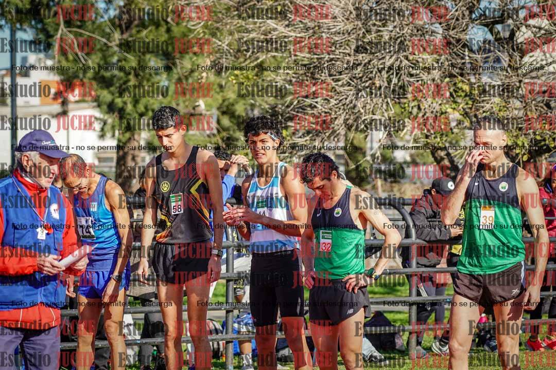 Fotos de los 3000 m llanos de varones