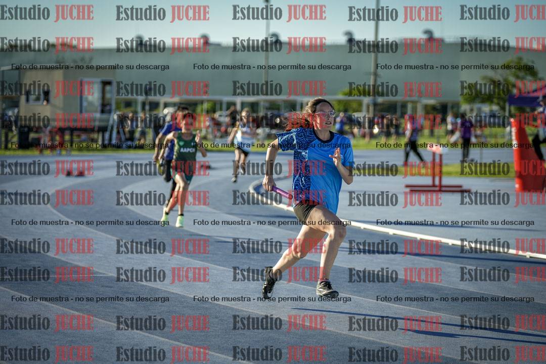 Fotos de las Postas 5x80 m de mujeres y varones