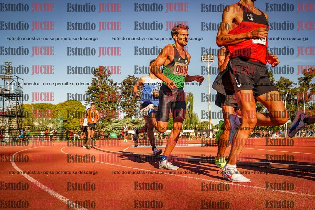 Fotos de los 3000 m llanos de varones
