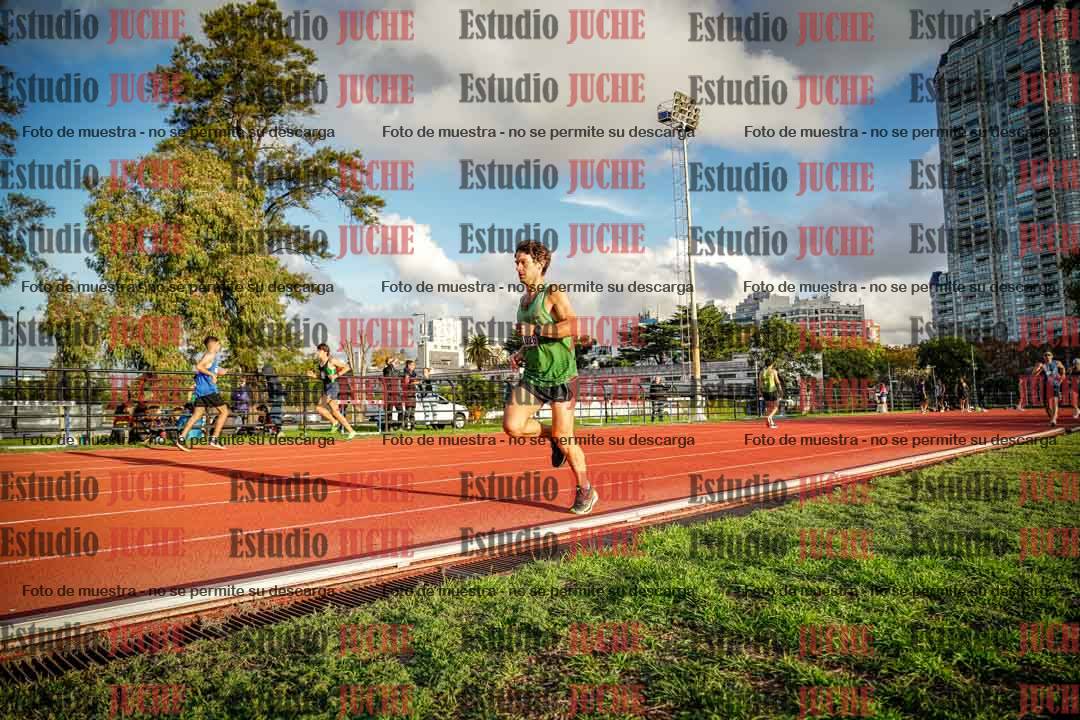 Fotos de los 3000 m llanos de varones