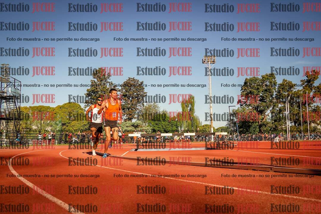 Fotos de los 3000 m llanos de varones