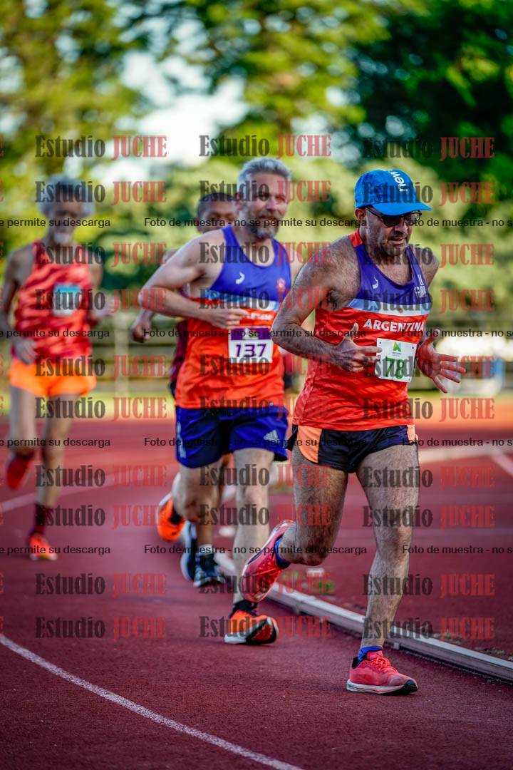 Fotos de los 3000 m llanos de varones