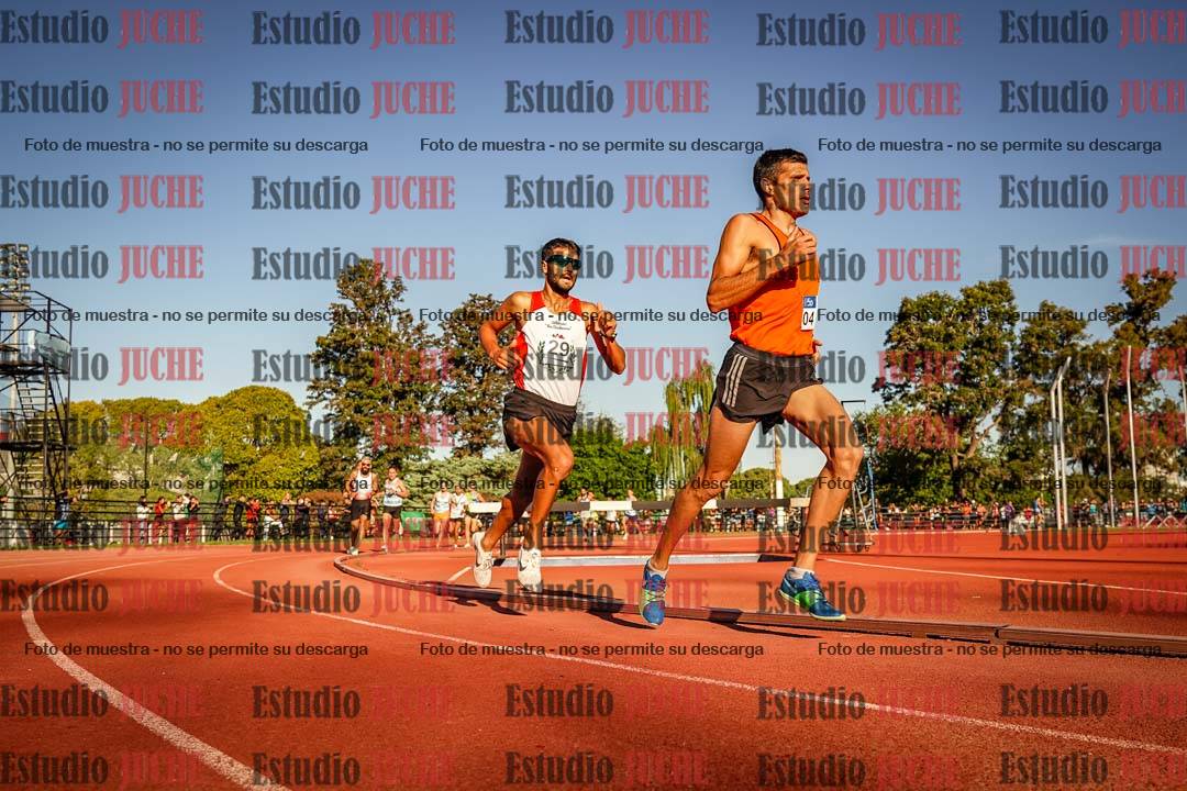 Fotos de los 3000 m llanos de varones