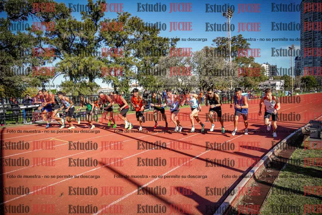 Fotos de los 3000 m llanos de varones