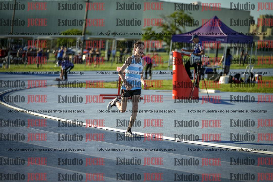 Fotos de las Postas 5x80 m de mujeres y varones