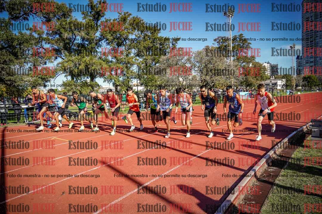 Fotos de los 3000 m llanos de varones
