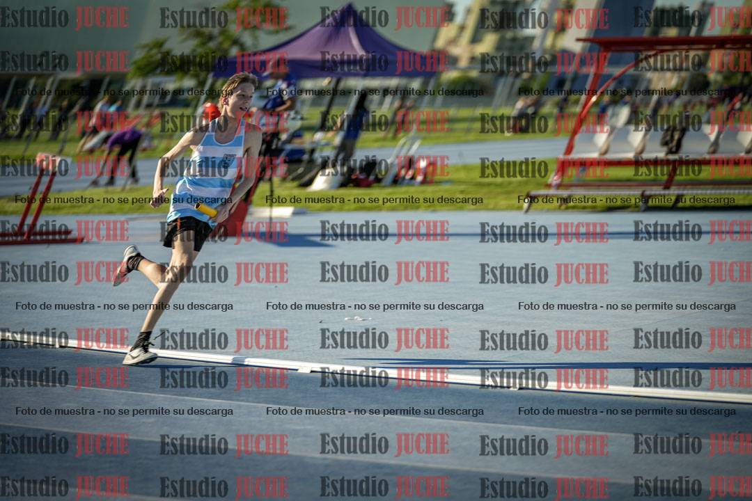 Fotos de las Postas 5x80 m de mujeres y varones