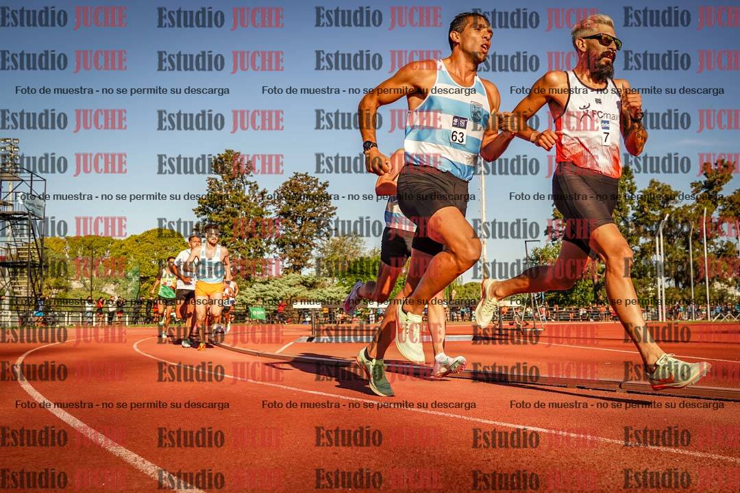 Fotos de los 3000 m llanos de varones