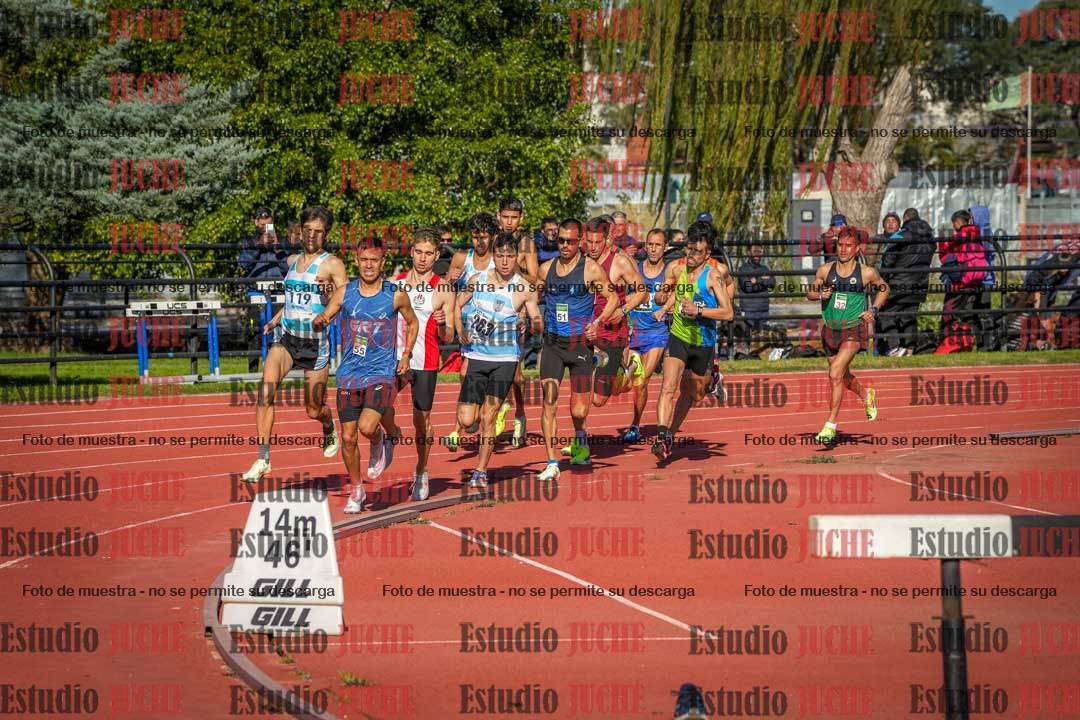 Fotos de los 3000 m llanos de varones