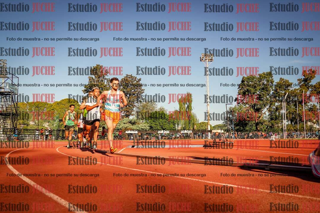 Fotos de los 3000 m llanos de varones