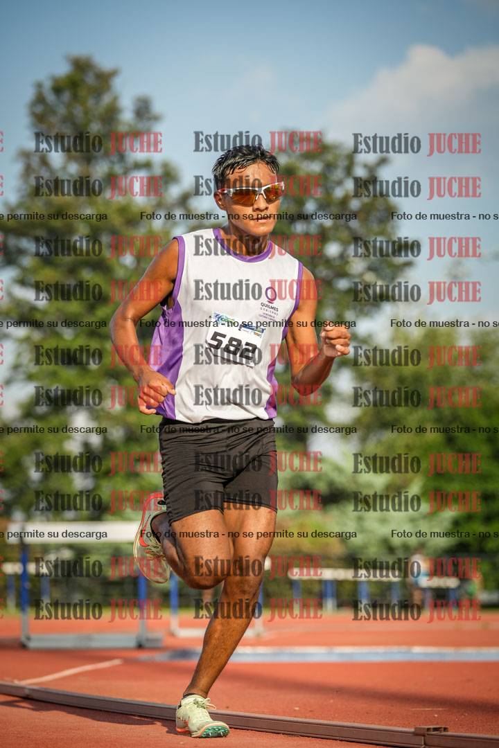 Fotos de los 3000 m llanos de varones