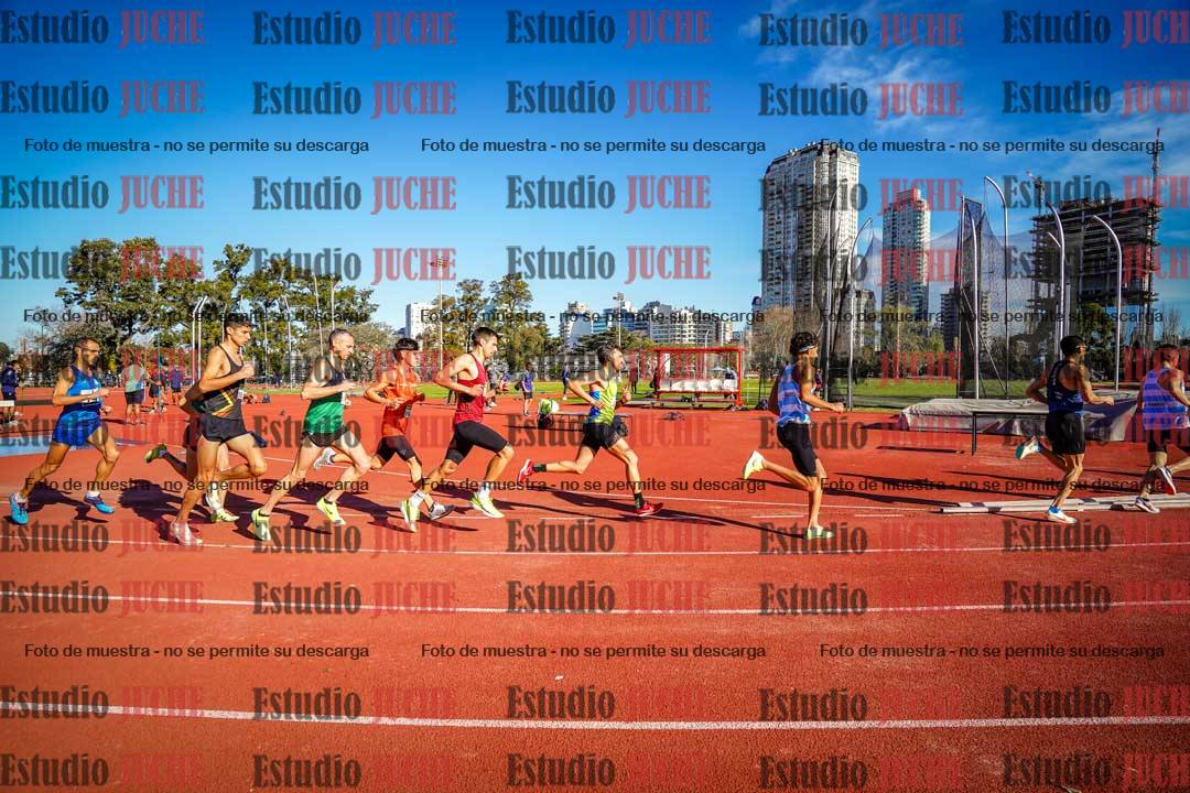 Fotos de los 3000 m llanos de varones