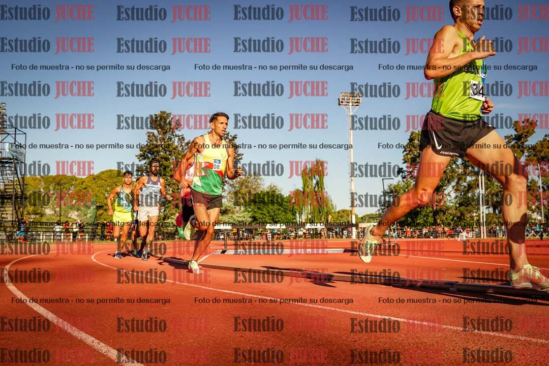 Fotos de los 3000 m llanos de varones