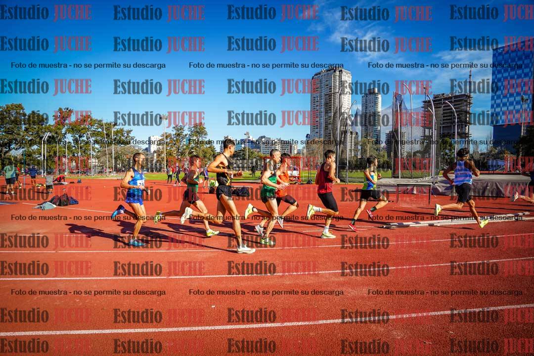 Fotos de los 3000 m llanos de varones