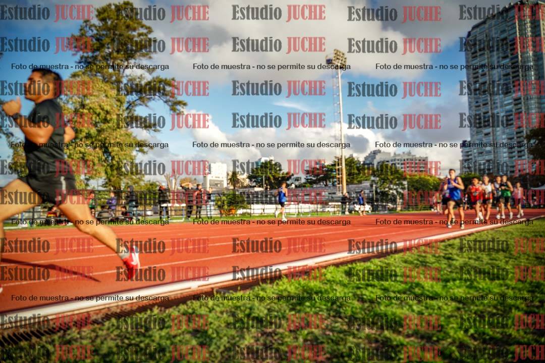 Fotos de los 3000 m llanos de varones