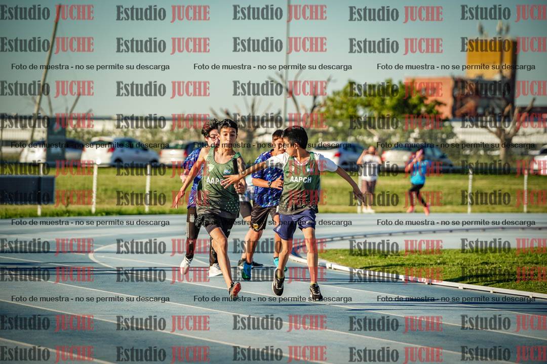 Fotos de las Postas 5x80 m de mujeres y varones