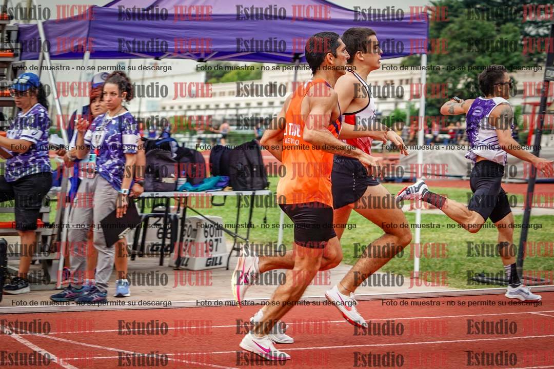 Fotos de los 800 m de varones