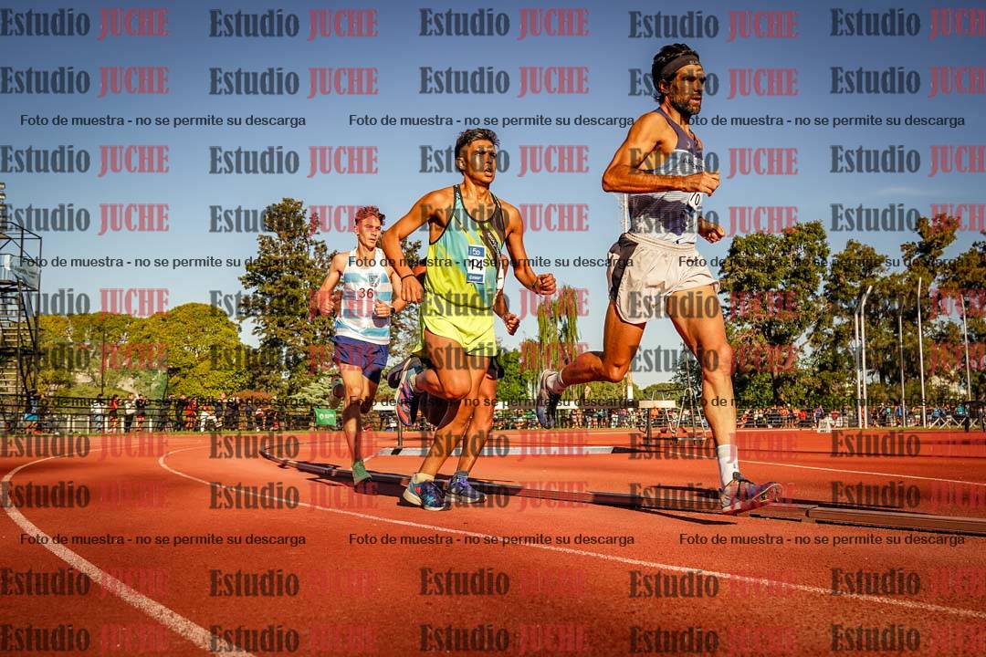 Fotos de los 3000 m llanos de varones
