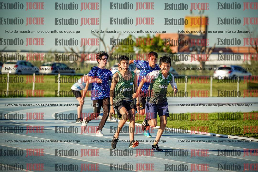 Fotos de las Postas 5x80 m de mujeres y varones