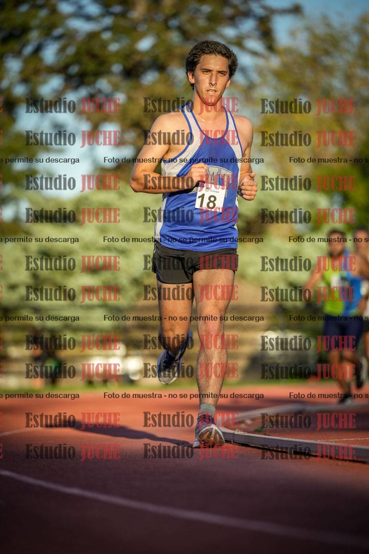 Fotos de los 3000 m llanos de varones