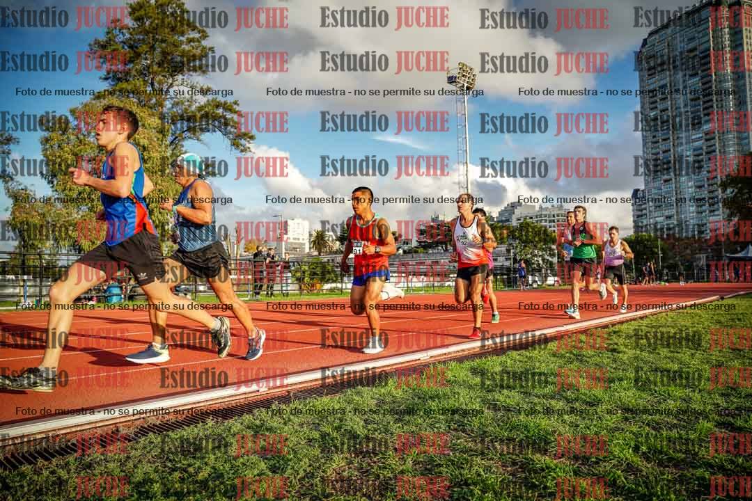 Fotos de los 3000 m llanos de varones