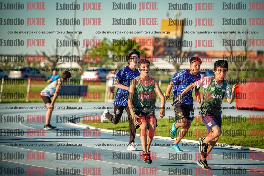 Fotos de las Postas 5x80 m de mujeres y varones