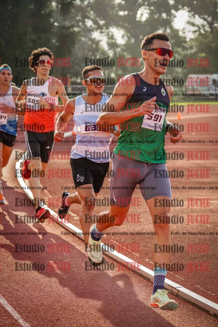Fotos de los 3000 m llanos de varones