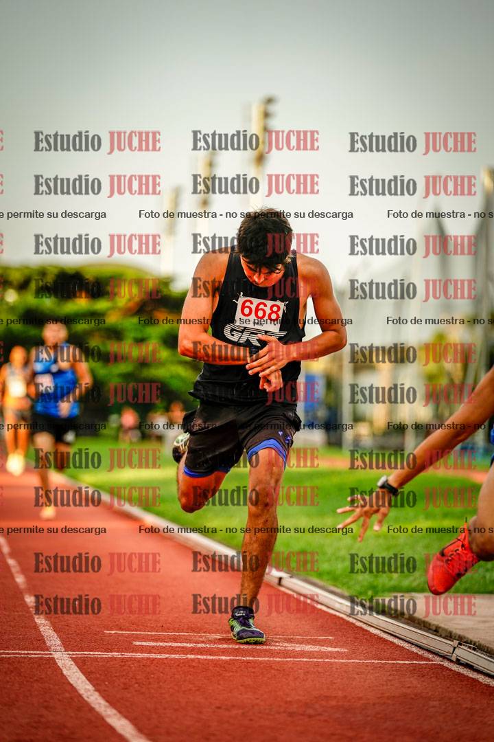 Fotos de los 1500 m llanos de varones