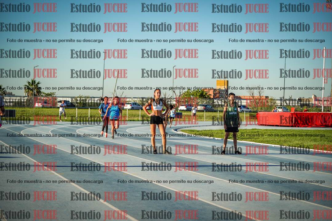 Fotos de las Postas 5x80 m de mujeres y varones