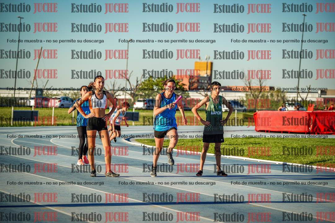 Fotos de las Postas 5x80 m de mujeres y varones