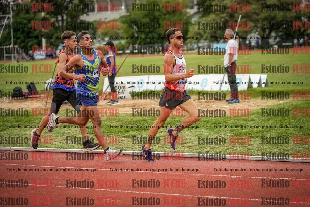 Fotos de los 3000 m llanos de varones